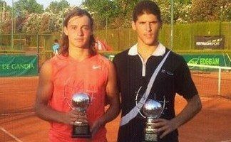 David Pérez, actual campeón de España Junior, logra su primer título ATP en Gandía. david perez juan arauzo